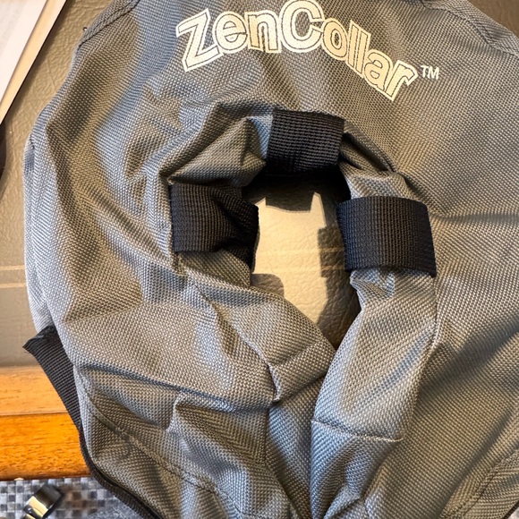 Inflatable Recovery Collar - Picture 5 of 5